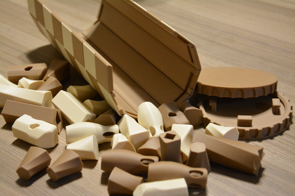 Foldable travel chess · 2